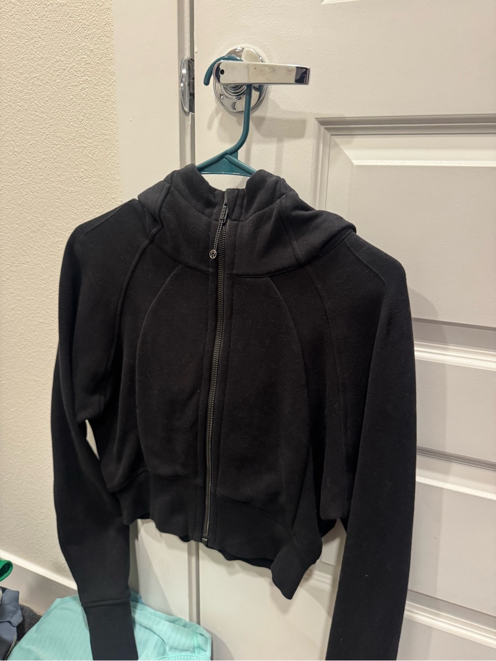 lululemon athletica Black Full-Zip Hooded Jacket